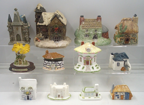 House cottage ornaments bundle - ornaments,
