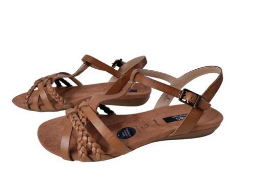 New womens 8 - new, fit