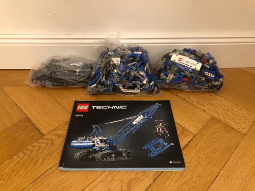 Lego 42042 crawler crane - crawler,