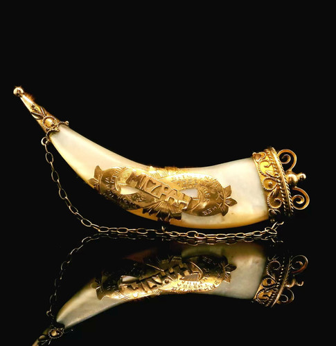 Yellow 9ct gold mother - 9ct,