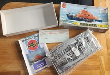 Airfix 1:72 Scale RNLI Severn Class Lifeboat Model Kit 07280