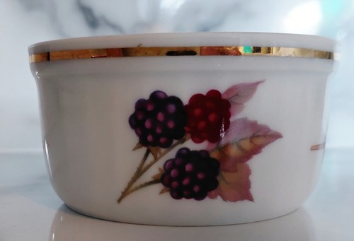 Royal worcester porcelain - worcester,