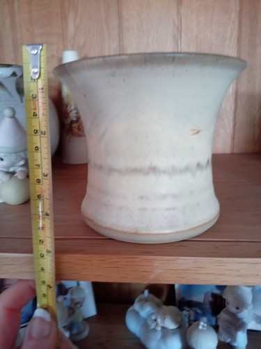 Lovely conwy pottery vase - lovely,