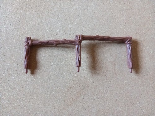 Original fence part - part,, wars