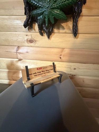 Rolling paper bench - rolling,