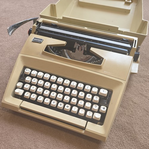 Smith corona courier - corona, vintage