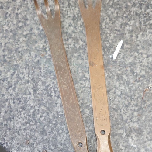 Pair brass prong - pair, toasting