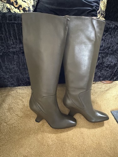 Russel bromley leather - &,