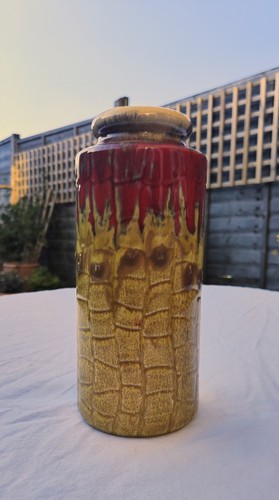 Flame red and sand - flame,