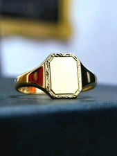 Vintage 9ct Yellow Gold Square