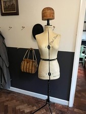 VINTAGE CHIL DAW  DRESSMAKERS