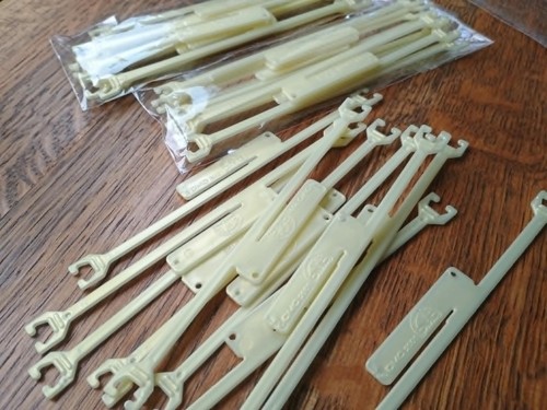 Job lot dmc - 30, bows