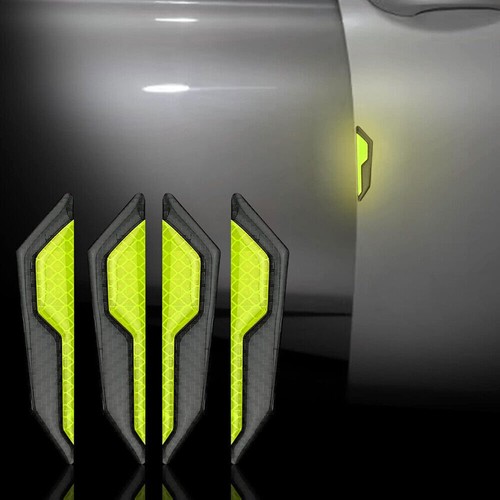 Green reflective car - 4x, door