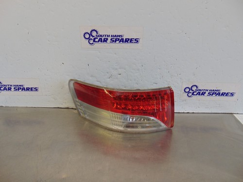 Toyota avensis rear light mk3 - toyota,