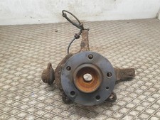 2011 RENAULT TRAFIC FRONT WHEEL HUB RH DRIVER SIDE 2.0 DIESEL M9R786 