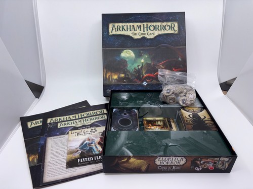 Arkham horror card game lcg - game,