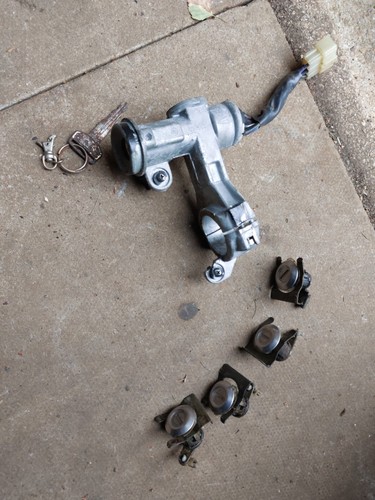Daihatsu fourtrak td - td, lock