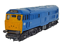 Triang OO R357 Blue Diesel D5572 Locomotive No Motor Inside Light Fit Dummy Car.