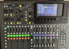 Behringer X32 Compact with x