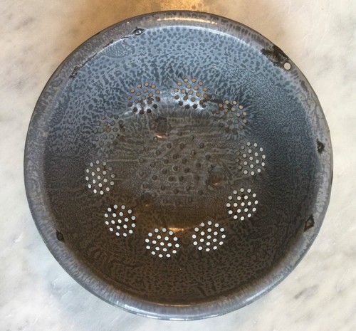 Vintage graniteware colander - graniteware,