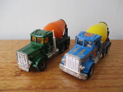 Pair vintage 1981 - pair,