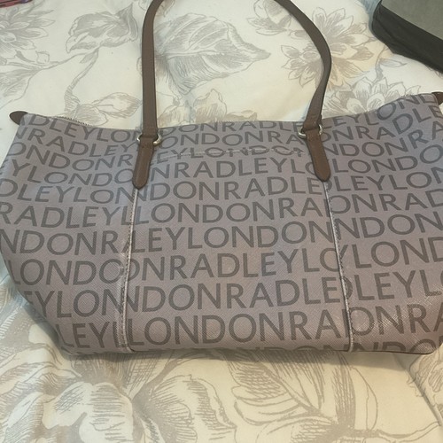 Radley signature logo medium - signature,