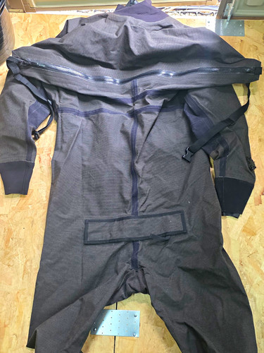 Northern diver men scuba - diver,