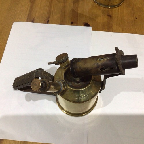 Sievert blow lamps made - lamps, in