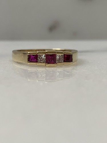 18ct gold ruby diamond - gold, ring