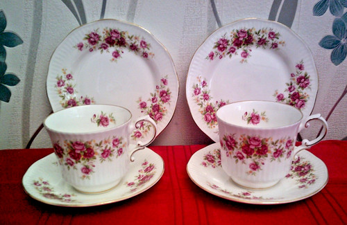 Elizabethan fine bone china - china,
