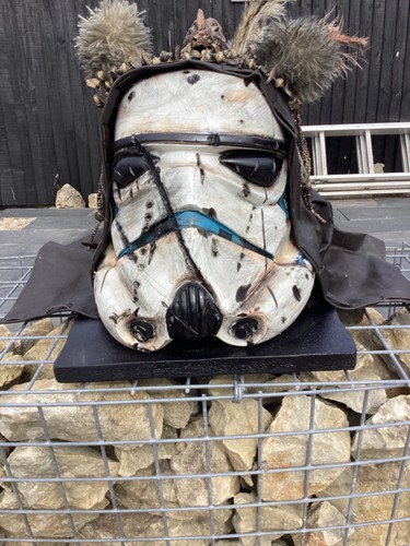 Stormtrooper helmet crossover - stormtrooper,