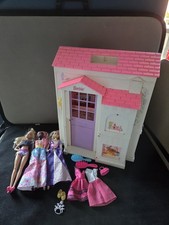 1996 Folding Pretty Barbie House Vintage + x3 barbie dolls and extras