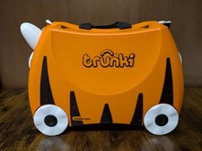 Melissa & Doug Trunki Tiger Kids Ride-On Suitcase Carry-On Luggage Orange & Key