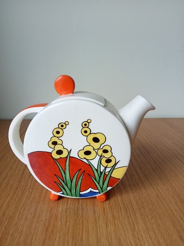 Clarice cliff bizarre teapot - clarice,