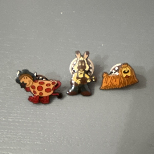Enamel lapel pin - 3x, badges