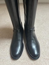 Women’s Black Leather MODA