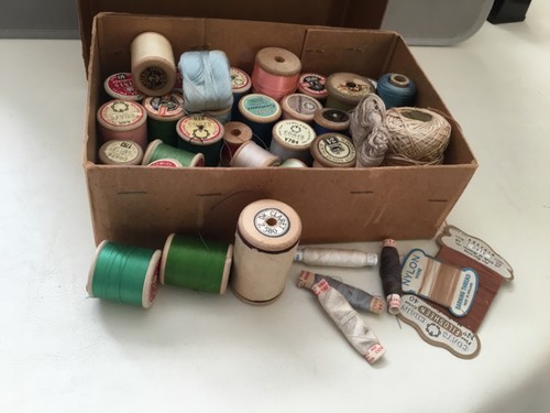 Box vintage threads - a, +