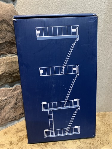 Tier metal fire escape - fire,