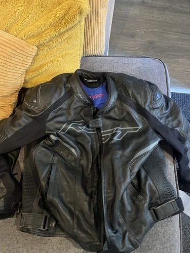 Rst motion sabre leathers - &,