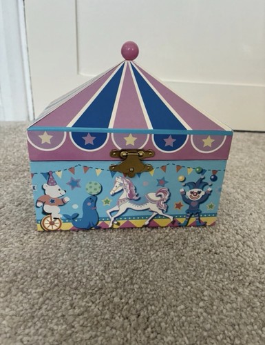 Mele circus themed - &,