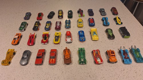 Hot wheels bundle including - 36,
