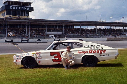 Motor racing dodge - dodge, charger