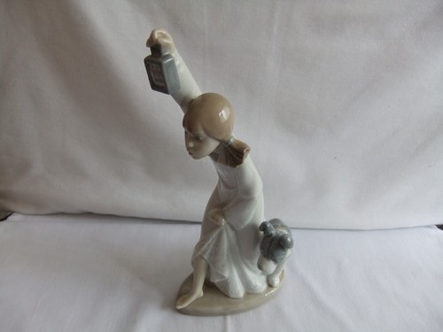 Nao lladro figurine girl with - nao,