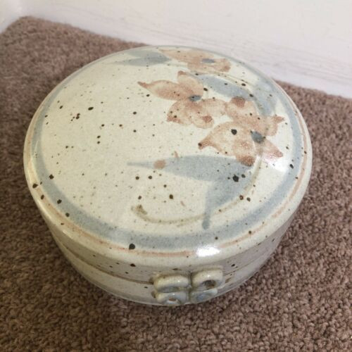 Studio pottery trinket - trinket, box