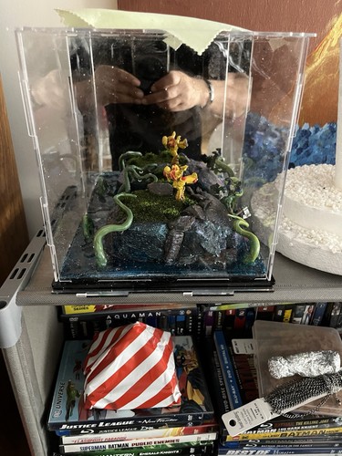 Angry marine diorama - marine,