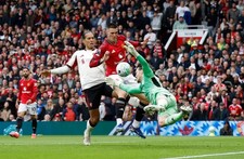 Manchester United 3-2
