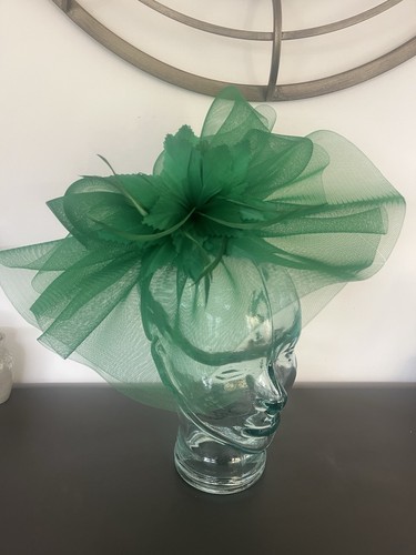 Emerald green fascinator new - fascinator,