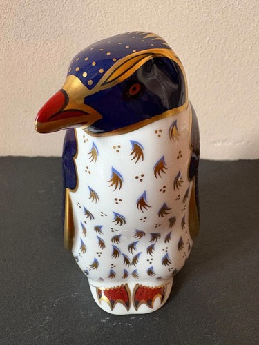 Royal crown derby - royal, rockhopper