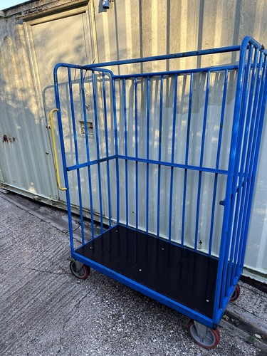 Roll cage warehouse - , trolleys