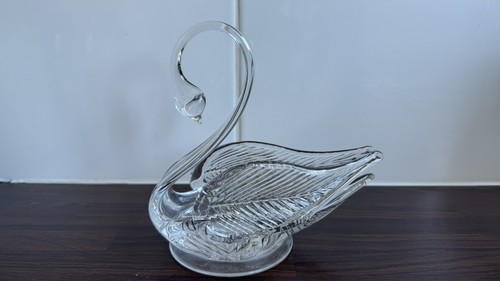 Edinburgh crystal swan trinket